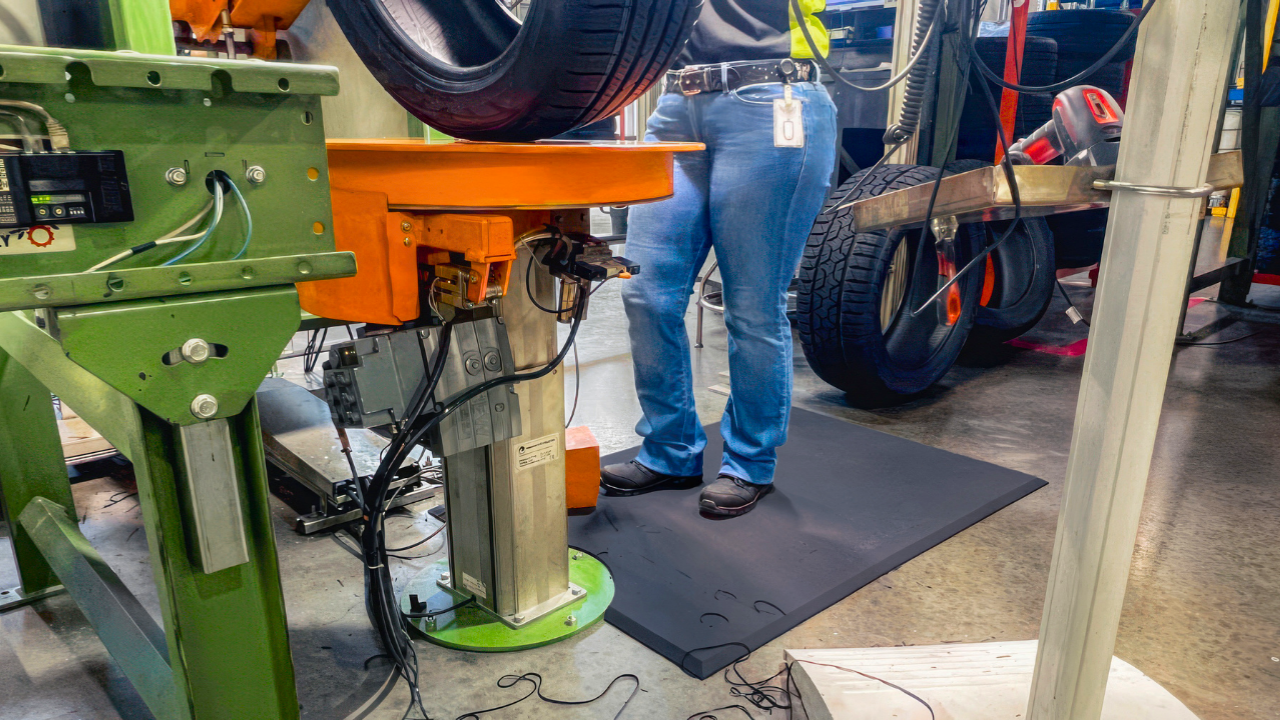 Should You Rent or Buy Anti-Fatigue Mats?