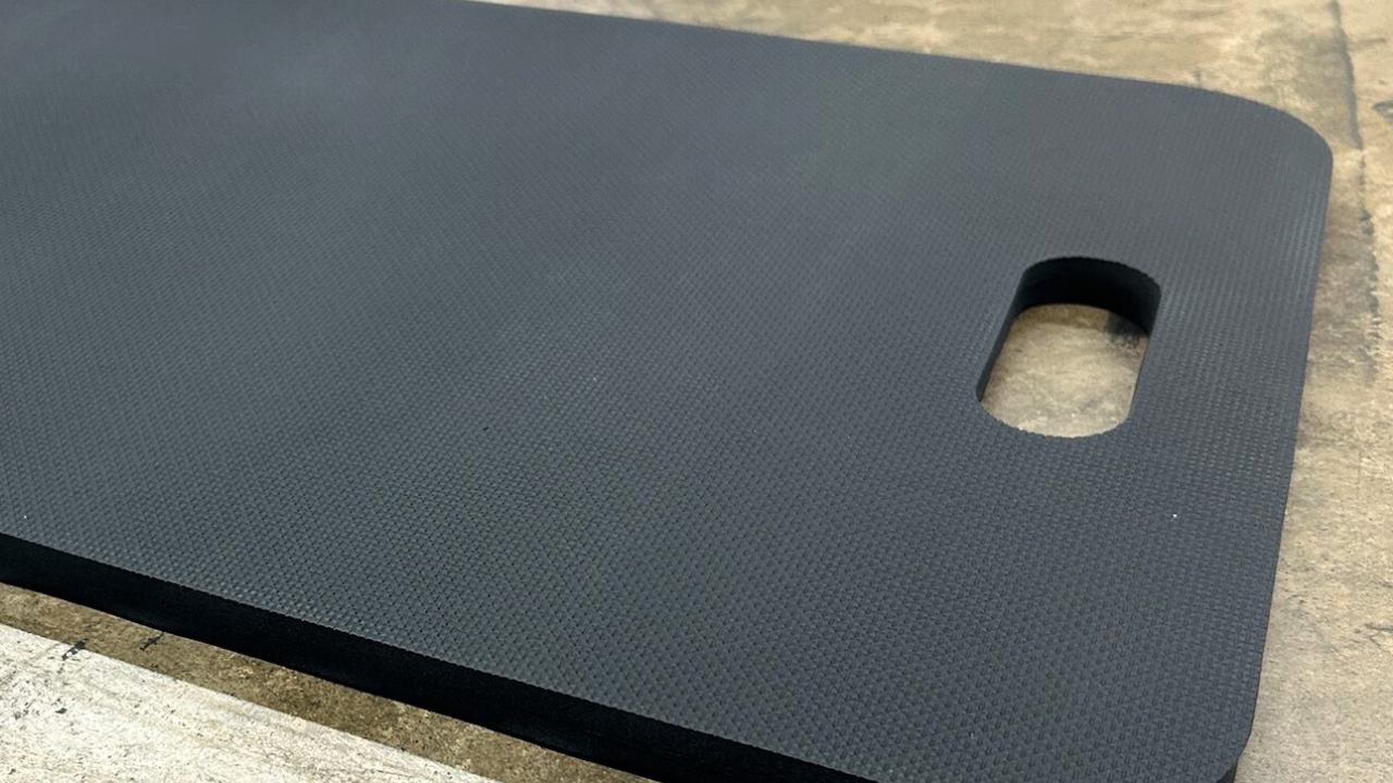 AcroMat 100-1 Series Anti Fatigue Kneel Mat, with Handle 15" x 21" | AcroMat