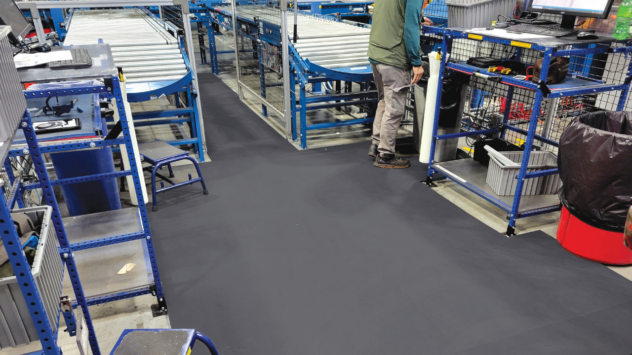 100-ESD Series, Plain Border, 6' Wide