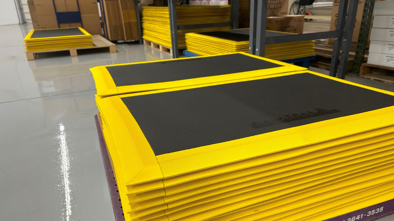 100-1 Series, Yellow Border, 6’ Wide