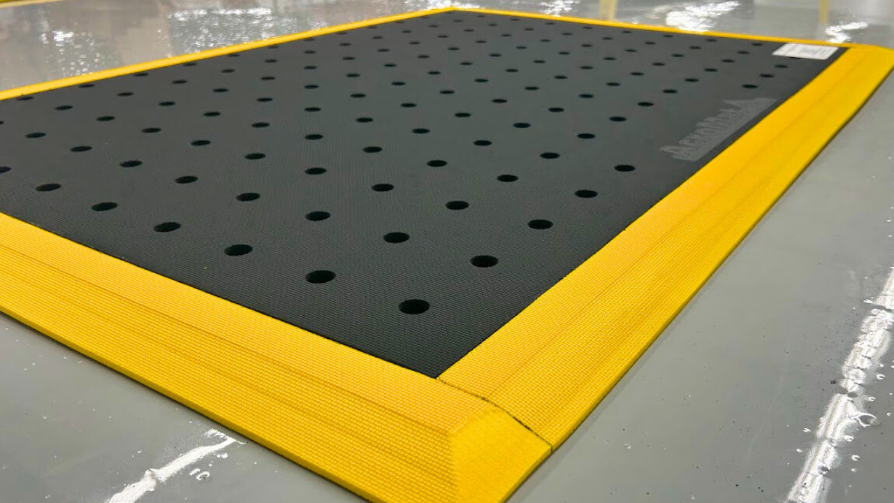 100-1 Series, Yellow Border, 2’ Wide, Drainage Holes w/ Grip-R