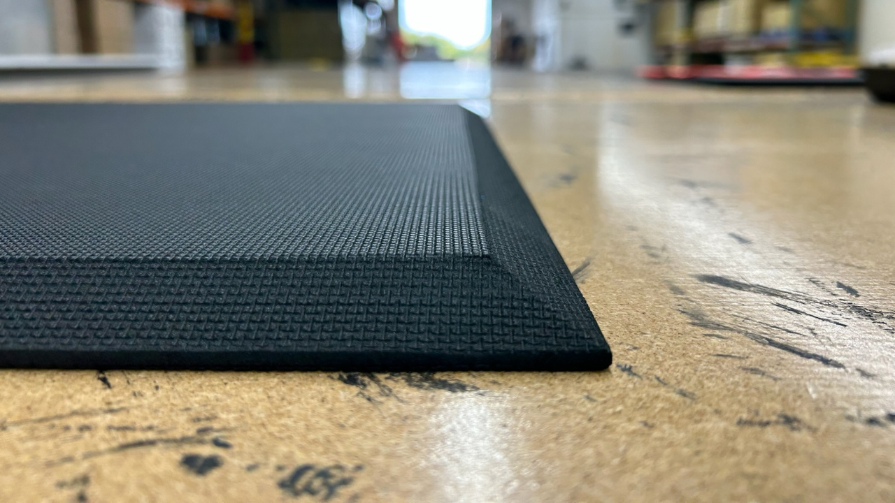 100-ESD Series, Plain Border, 4' Wide | AcroMat